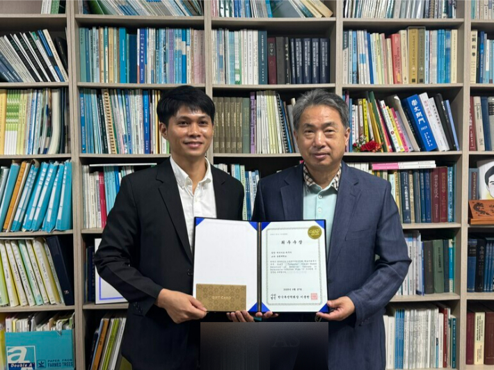 국립순천대 동물자원과학과 양철주 교수팀, 한국축산학회 2025 학술 구두발표회 ‘최우수상’ 수상 사진